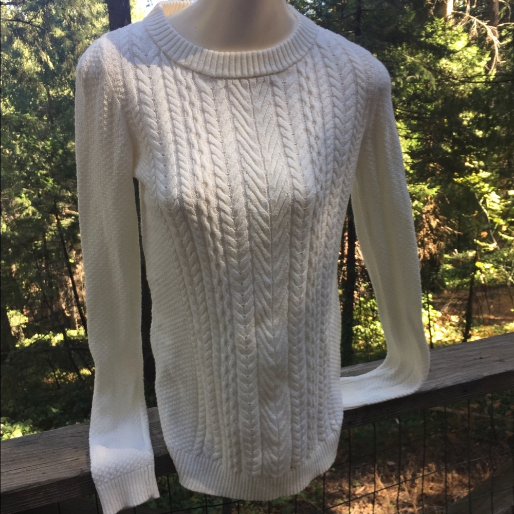 Tommy Hilfiger  creamy  white crew neck sweater,HP25x2